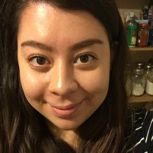 Meet your Posher, Carla